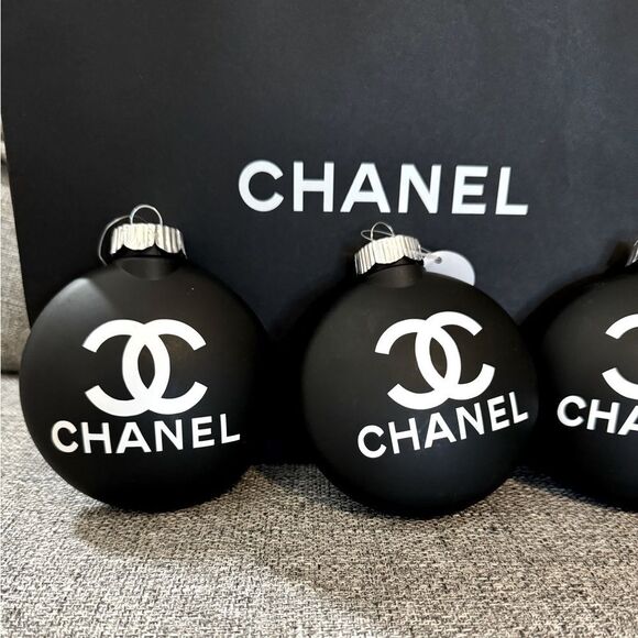 Black Chanel Ornaments - Picture 7 of 8